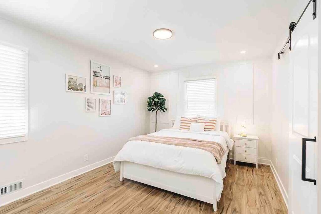 Beautiful Luxury Home Freshly Renovated With Big Yard, Seating & Grill Pad Cottage Grove Exterior photo